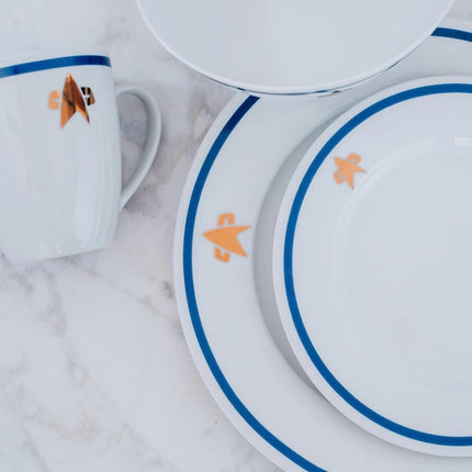 Star Trek TNG Delta Classic Logo 16pc Dinnerware Set